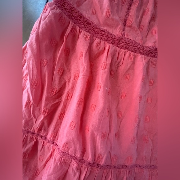 NWT AEO Sleeveless Coral Tiered Eyelet with lace Mini Dress - Picture 2 of 6